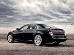 Chrysler 300C 2011 года